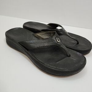 Olu Kai LANI Black Leather Thong  1.5" Wedge Heel Sandal Flip Flop Womens Sz 7